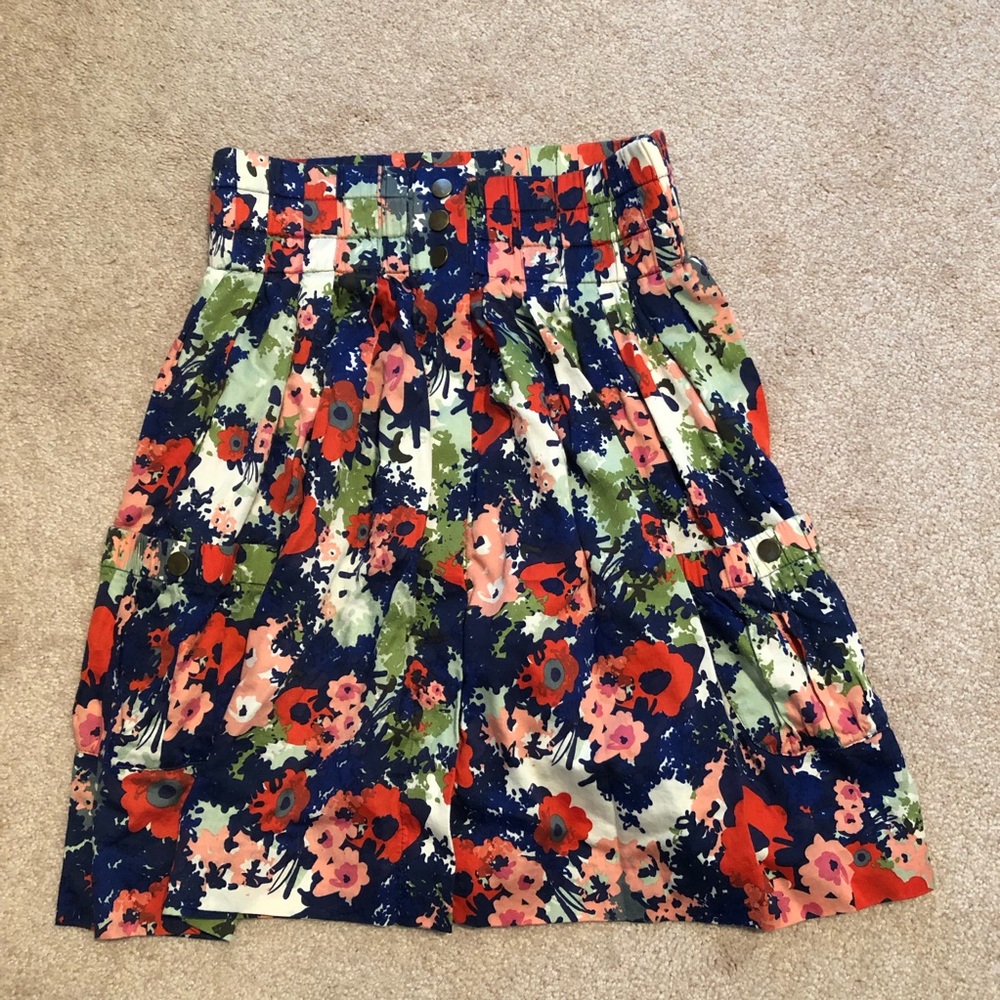 Anthropologie parameter floral button skirt size 2